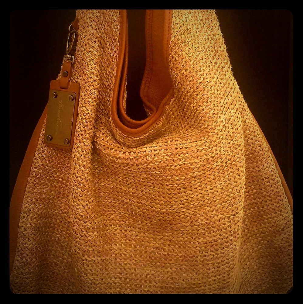 Women's handbag
